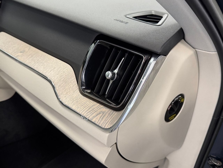 Volvo XC60 Plus Bright Auto B4 foto 23