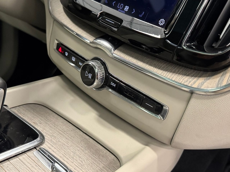 Volvo XC60 Plus Bright Auto B4 foto 27