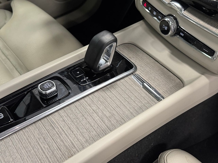 Volvo XC60 Plus Bright Auto B4 foto 28