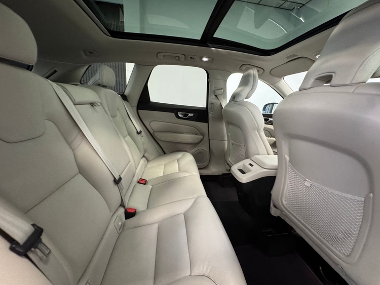 Volvo XC60 Plus Bright Auto B4 foto 30