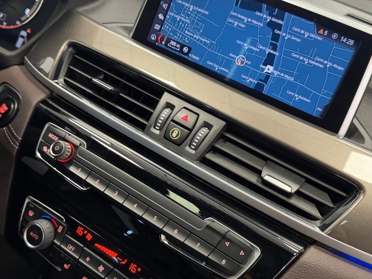 BMW X1 XDRIVE 18D foto 29