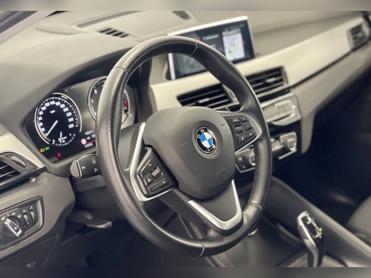 BMW X1 SDRIVE 18D foto 14