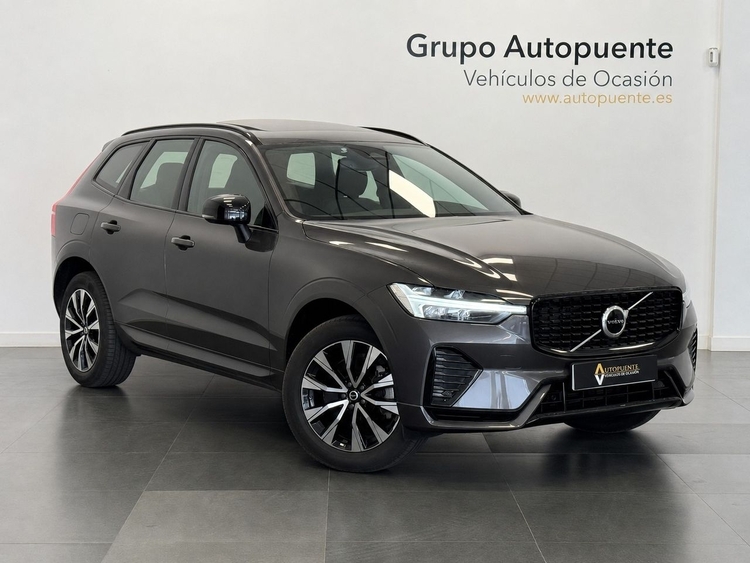 Volvo XC60 B4 D PLUS DARK AUTO foto 2