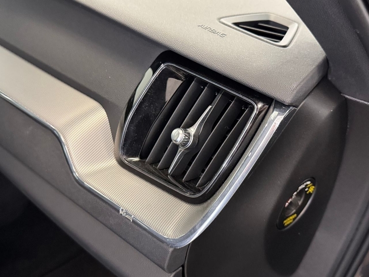 Volvo XC60 B4 D PLUS DARK AUTO foto 18