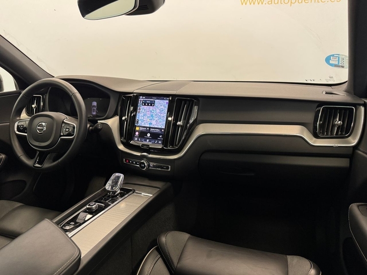 Volvo XC60 B4 D PLUS DARK AUTO foto 11