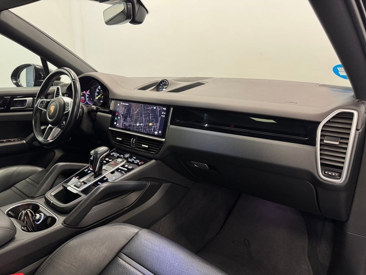 Porsche Cayenne E-HYBRID foto 13