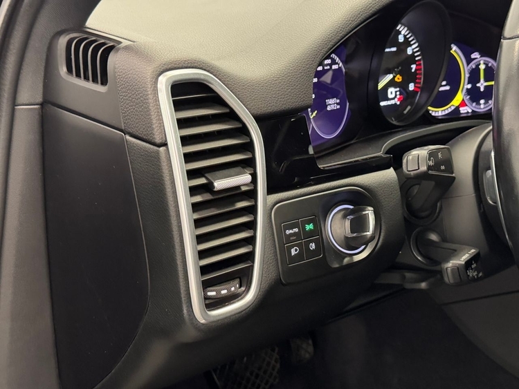 Porsche Cayenne E-HYBRID foto 16