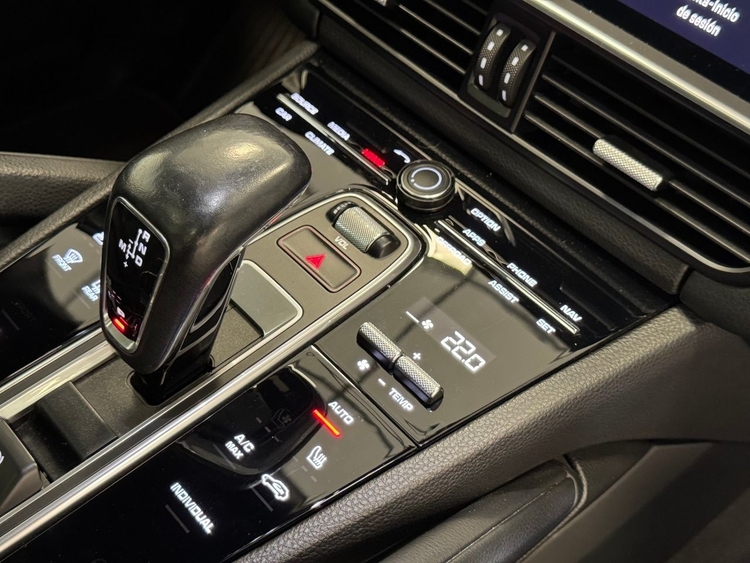 Porsche Cayenne E-HYBRID foto 37