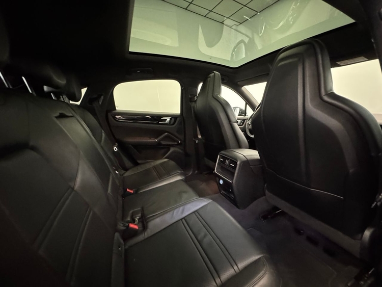 Porsche Cayenne E-HYBRID foto 40