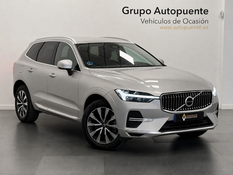 Volvo XC60 B4 D INSCRIPTION AUTO foto 2