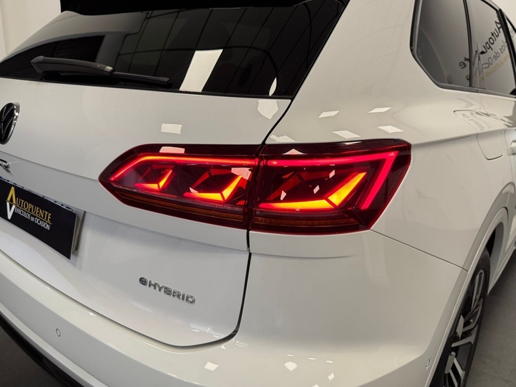 Volkswagen Touareg R  3.0 V6  foto 48