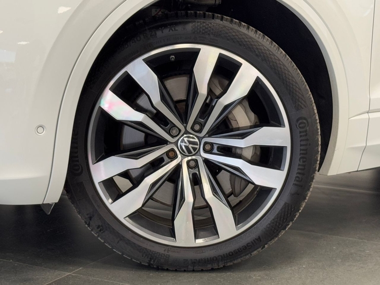 Volkswagen Touareg R  3.0 V6  foto 52