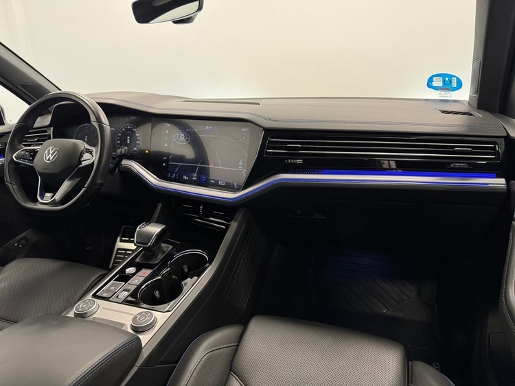 Volkswagen Touareg R  3.0 V6  foto 11