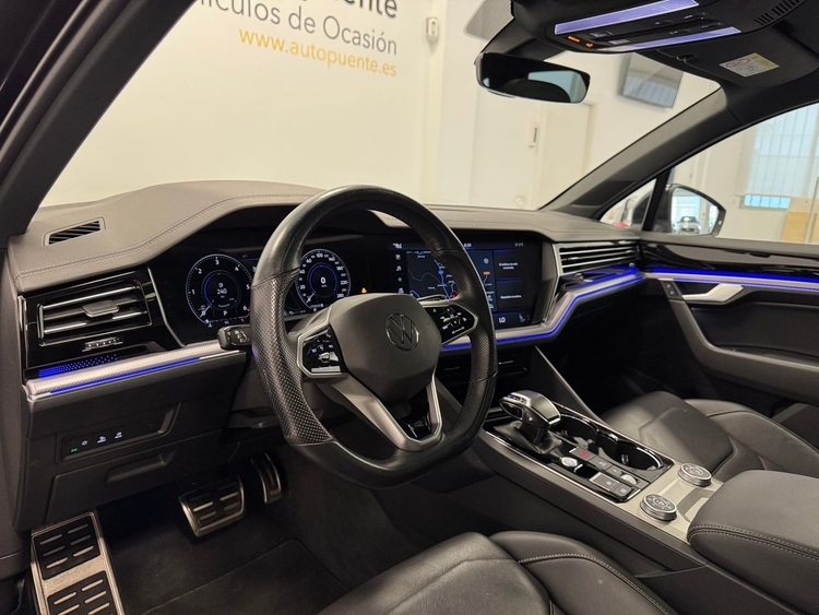 Volkswagen Touareg R-LINE 3.0 V6 TDI foto 8
