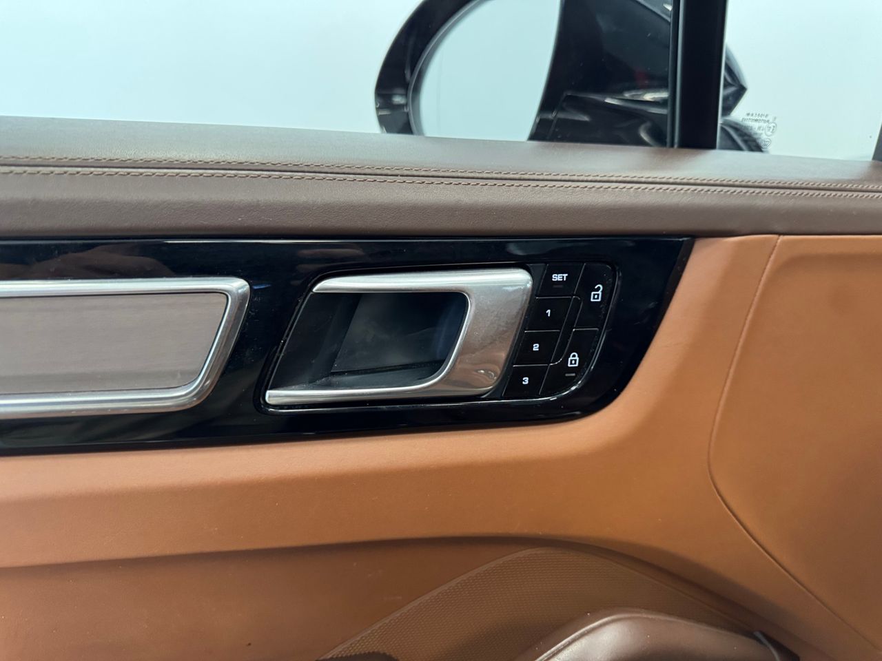 Porsche Cayenne E-HYBRID  miniatura 16