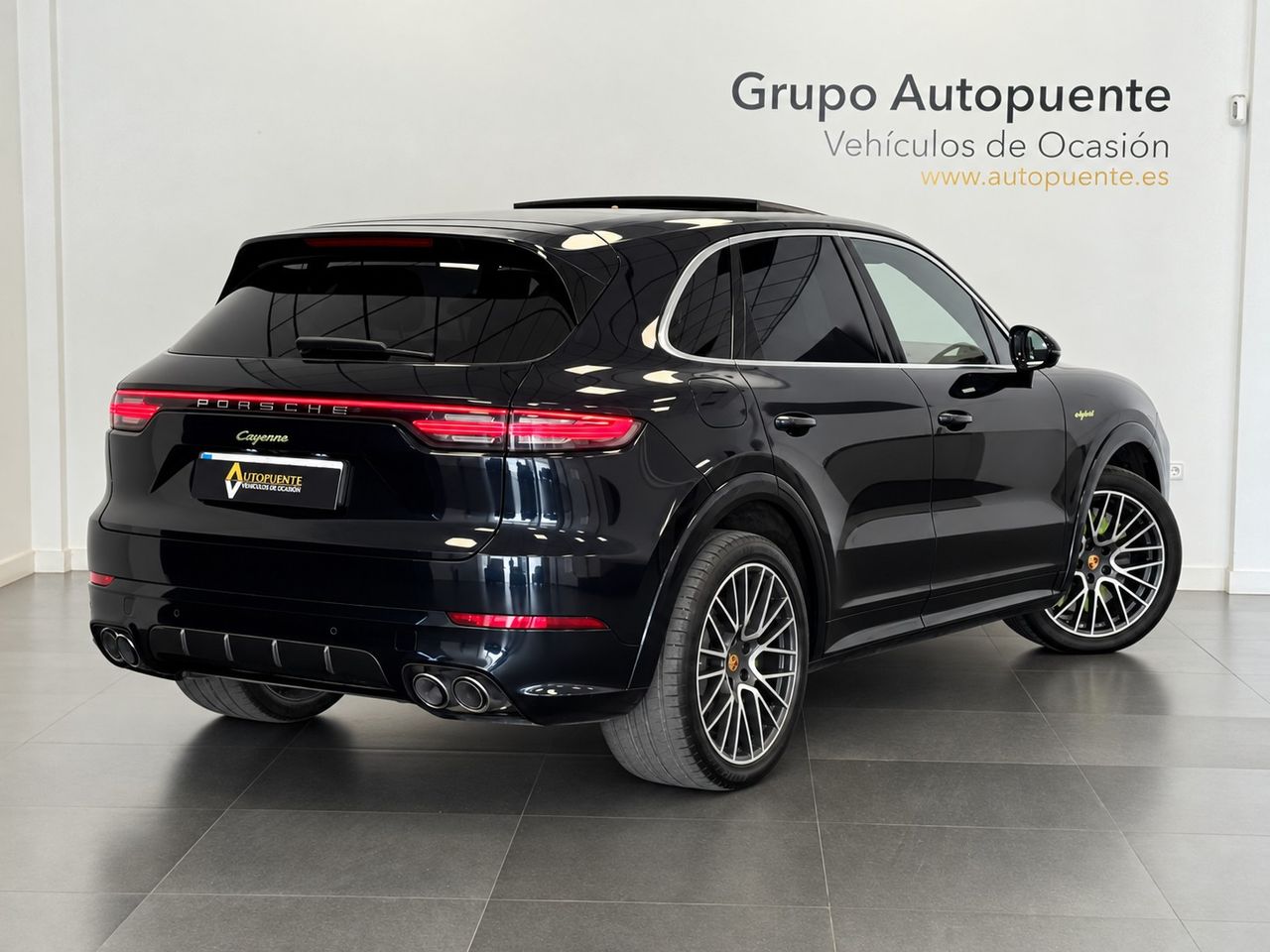 Porsche Cayenne E-HYBRID  miniatura 4