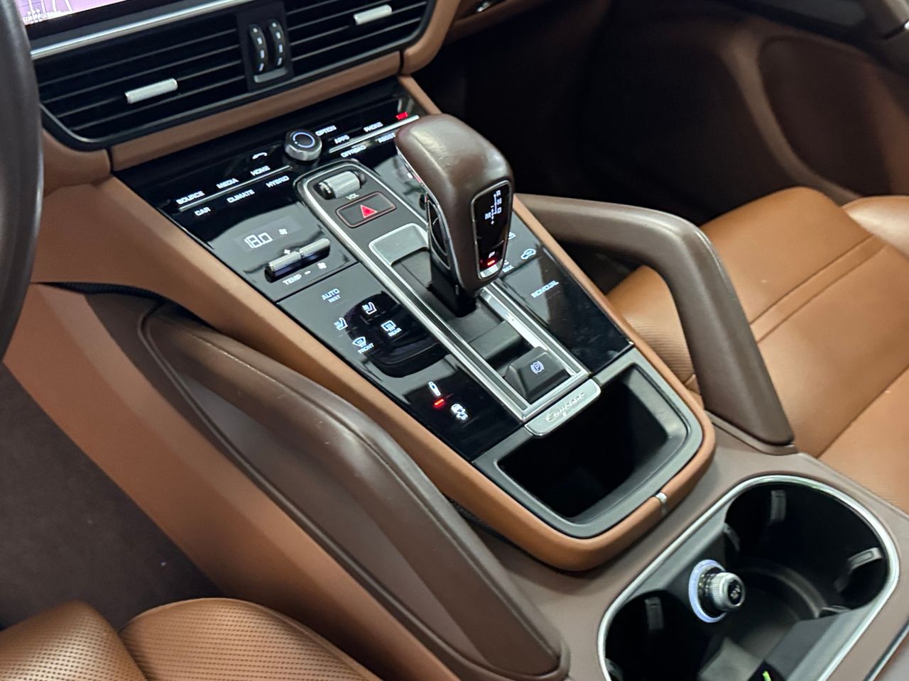 Porsche Cayenne E-HYBRID  miniatura 25