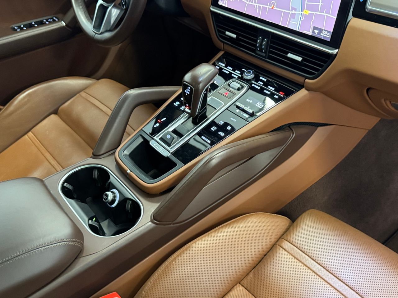 Porsche Cayenne E-HYBRID  miniatura 37