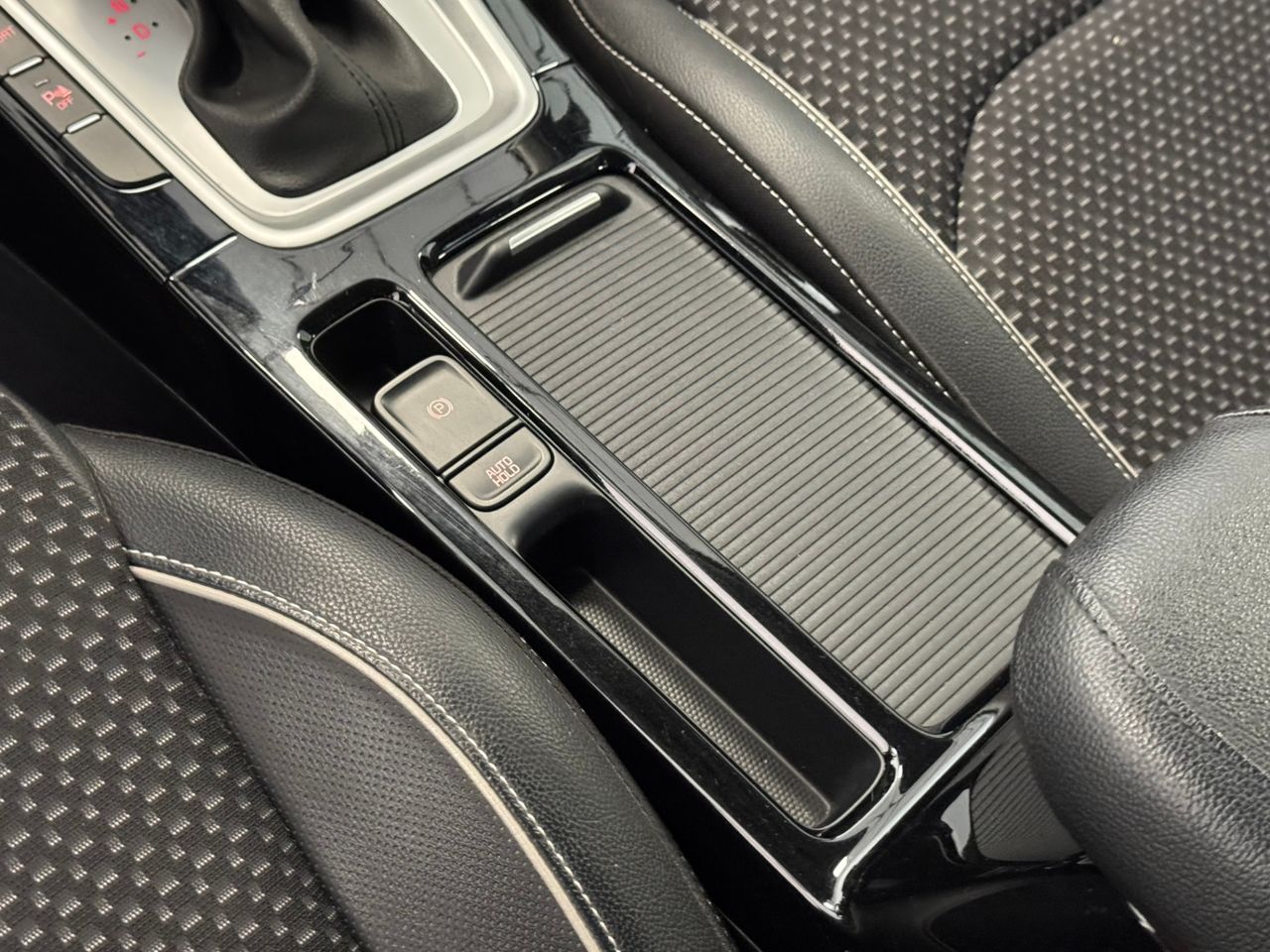 Kia Ceed E-TECH PHEV  miniatura 24