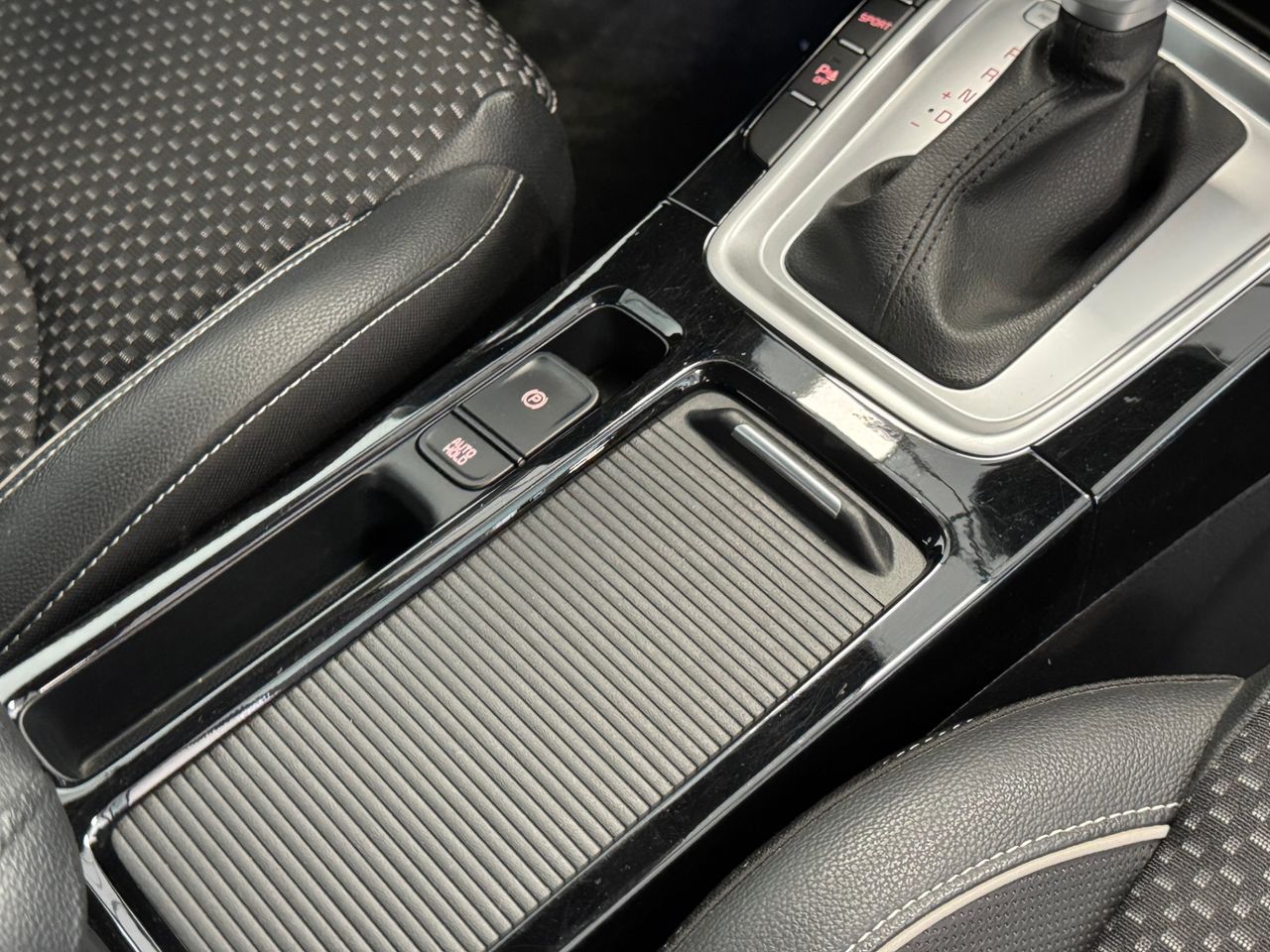 Kia Ceed E-TECH PHEV  miniatura 31