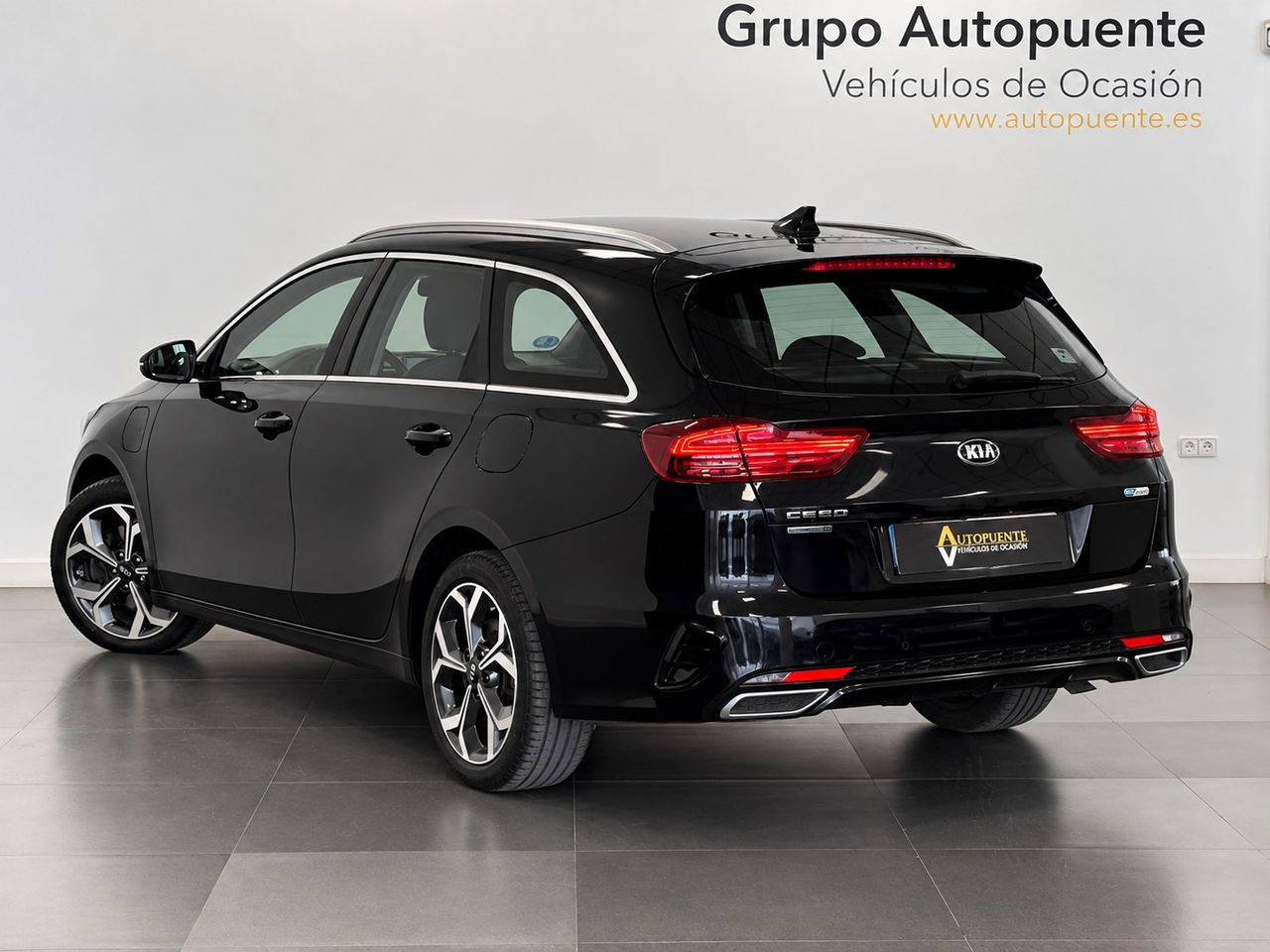 Kia Ceed E-TECH PHEV  miniatura 5