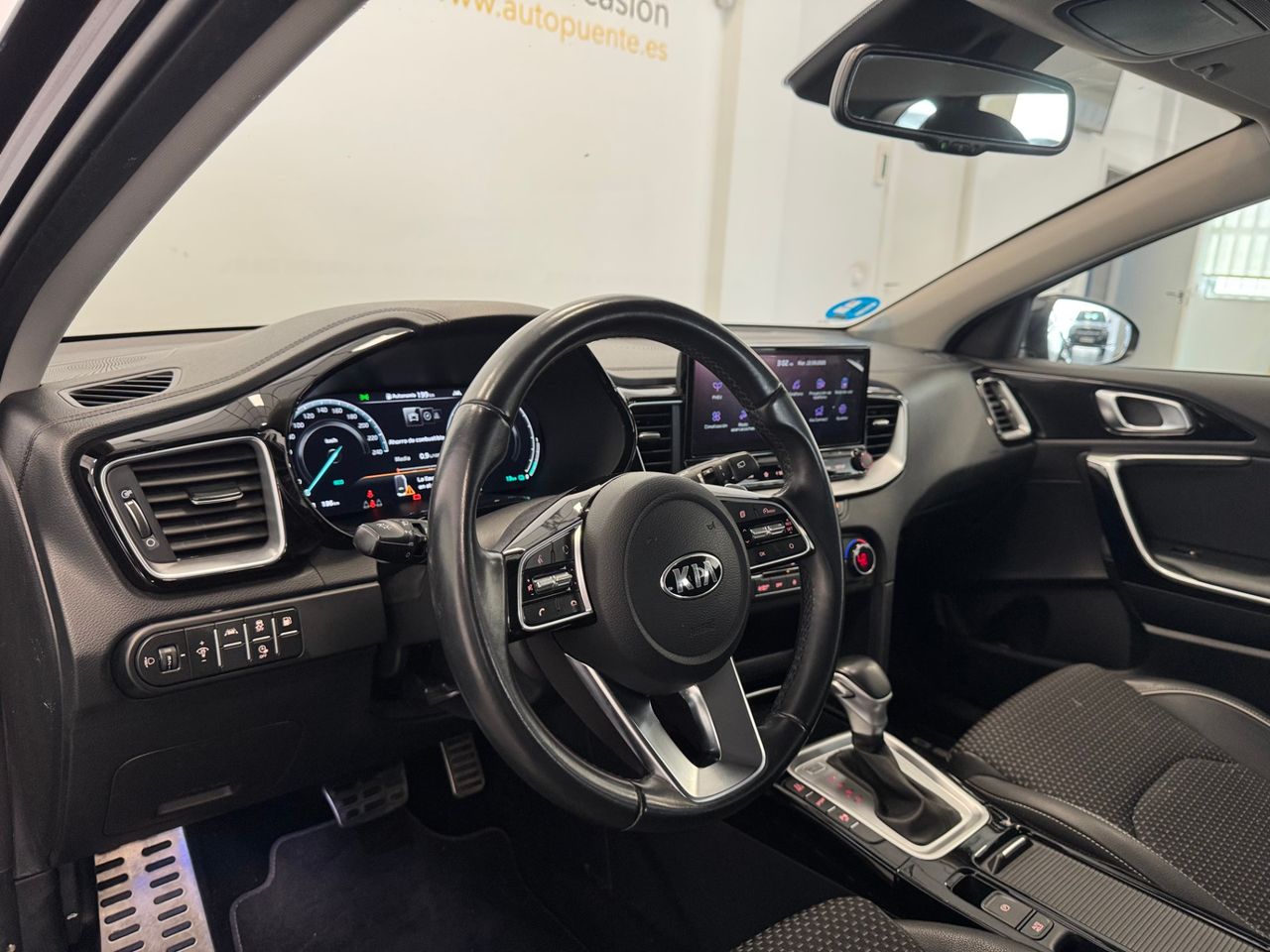 Kia Ceed E-TECH PHEV  miniatura 8