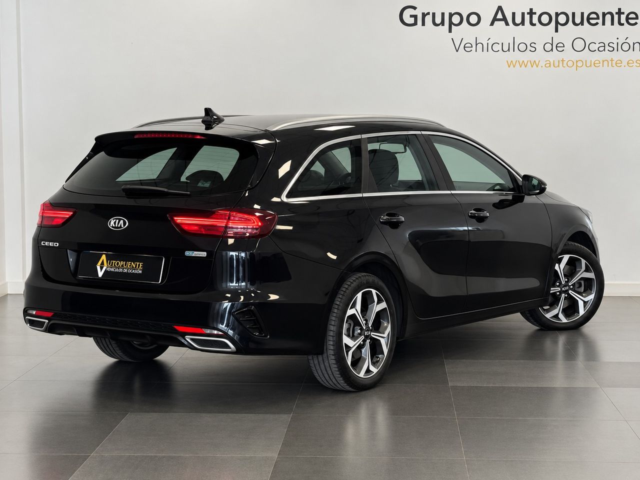 Kia Ceed E-TECH PHEV  foto 4