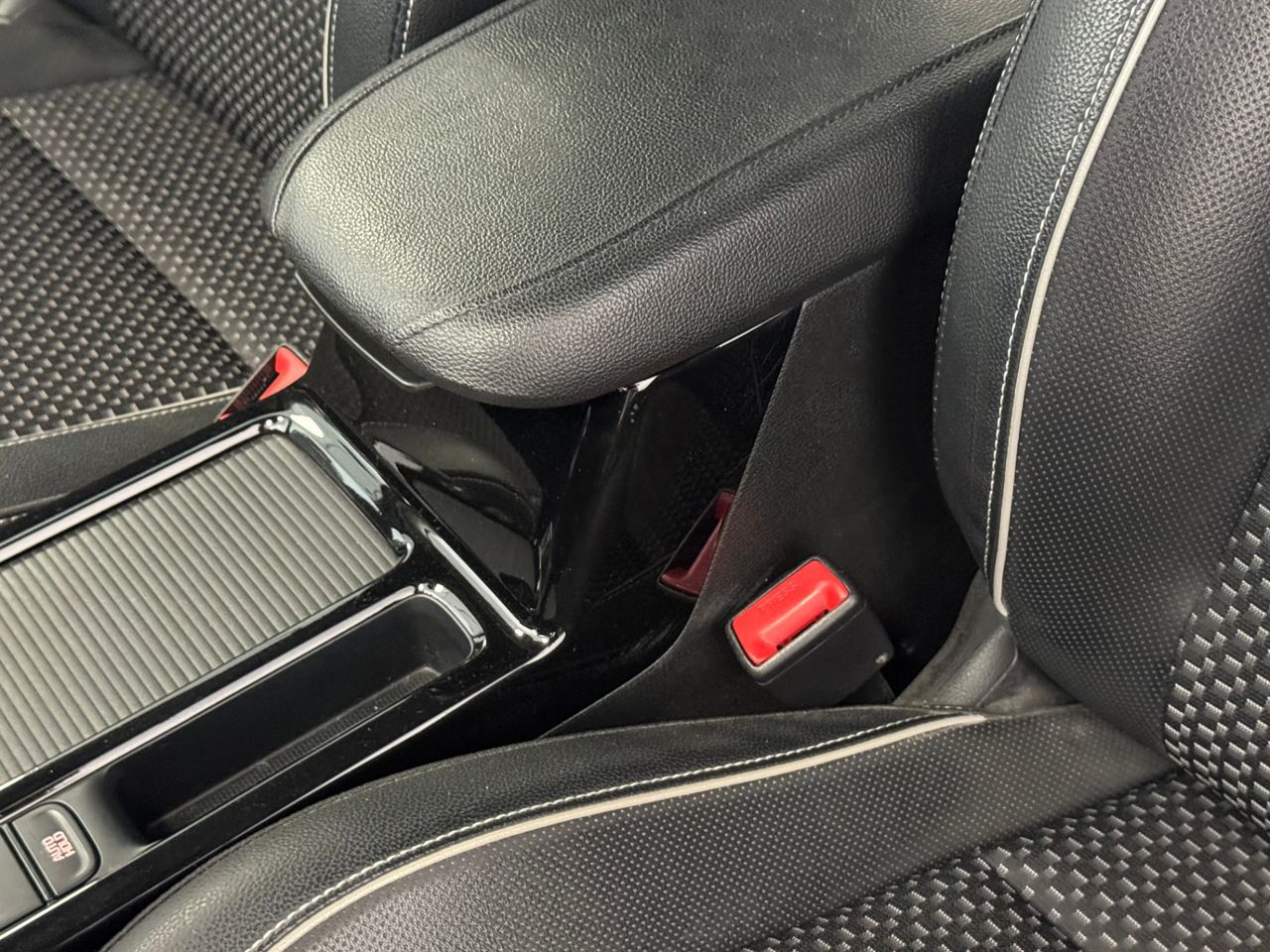 Kia Ceed E-TECH PHEV  foto 23
