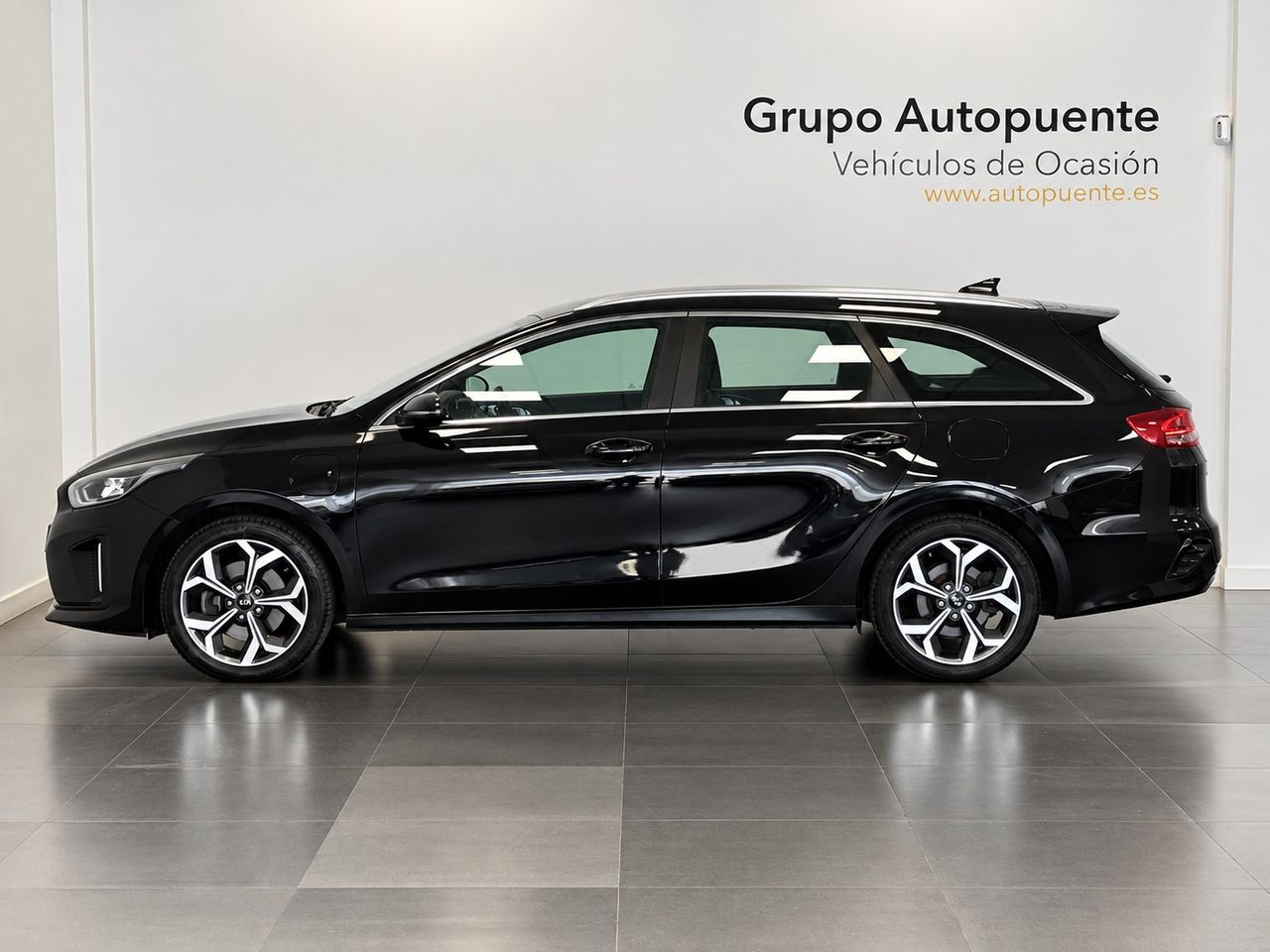 Kia Ceed E-TECH PHEV  foto 6