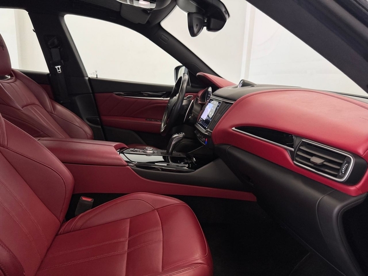 Maserati Levante GT AUTO 4WD foto 26
