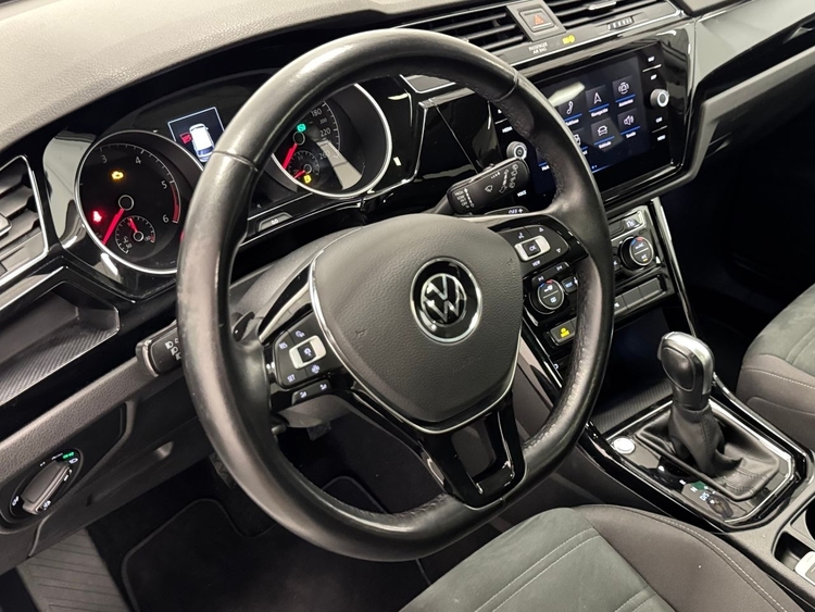 Volkswagen Touran SPORT TDI DSG foto 16