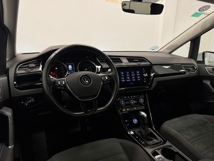 Volkswagen Touran SPORT TDI DSG foto 9