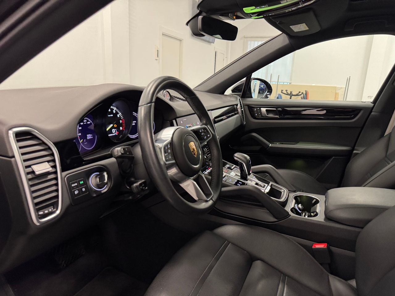 Porsche Cayenne CAYENNE COUPE E-HYBRID  foto 14