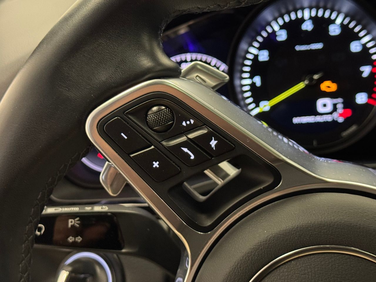Porsche Cayenne CAYENNE COUPE E-HYBRID  foto 21