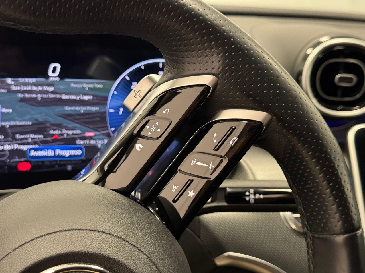 Mercedes Clase C AMG 220D 4MATIC miniatura 25