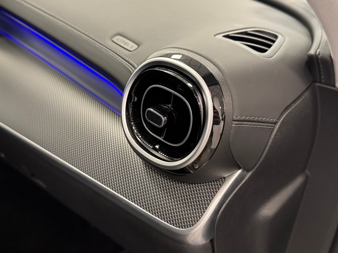 Mercedes Clase C AMG 220D 4MATIC miniatura 29