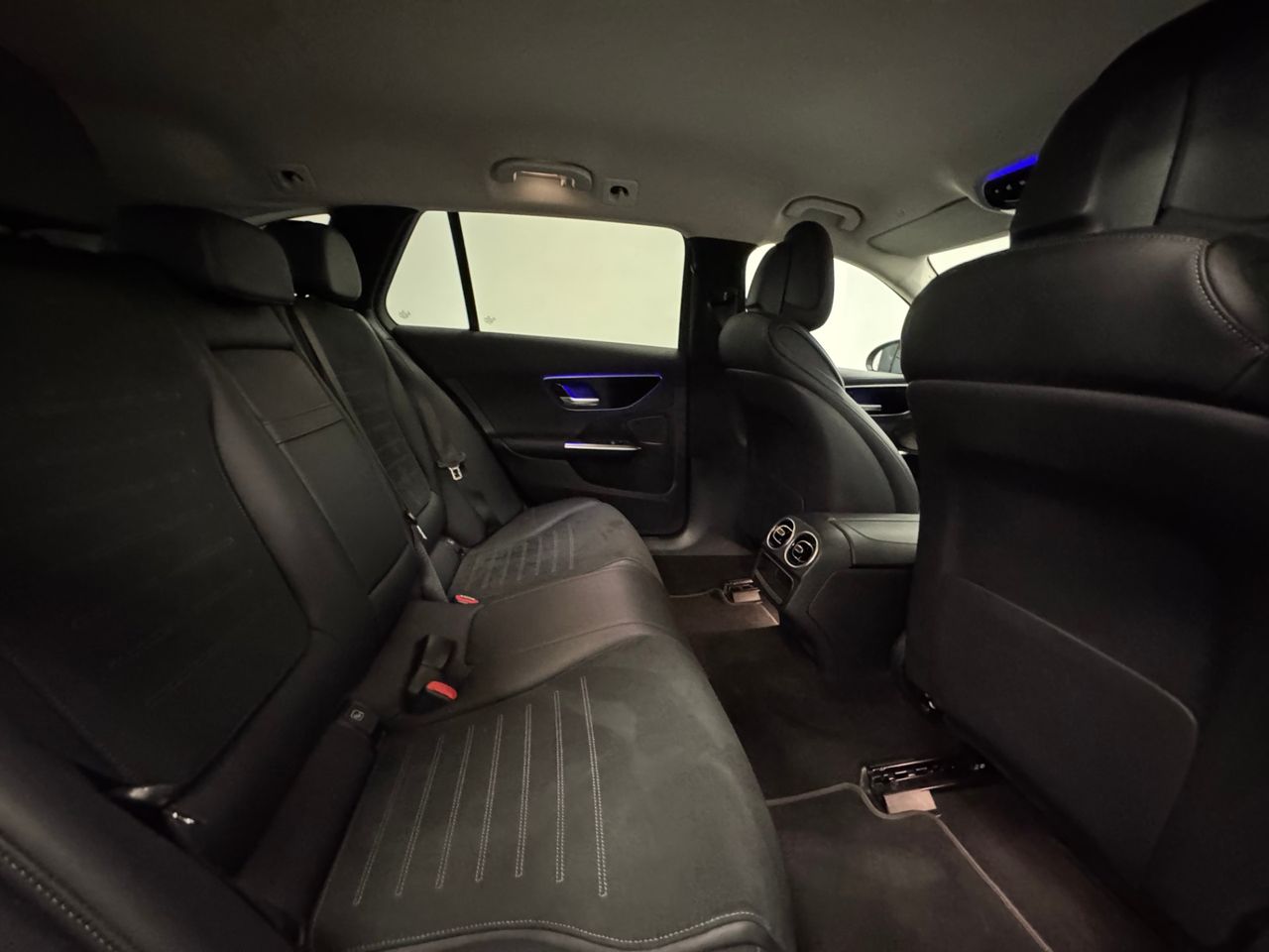 Mercedes Clase C AMG 220D 4MATIC miniatura 43