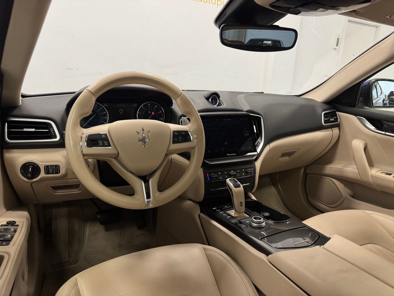 Maserati Ghibli GT L4 330CV  miniatura 9