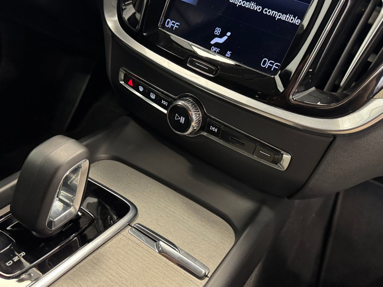 Volvo V60 Cross Country  2.0 B4 D PRO AUTO miniatura 32