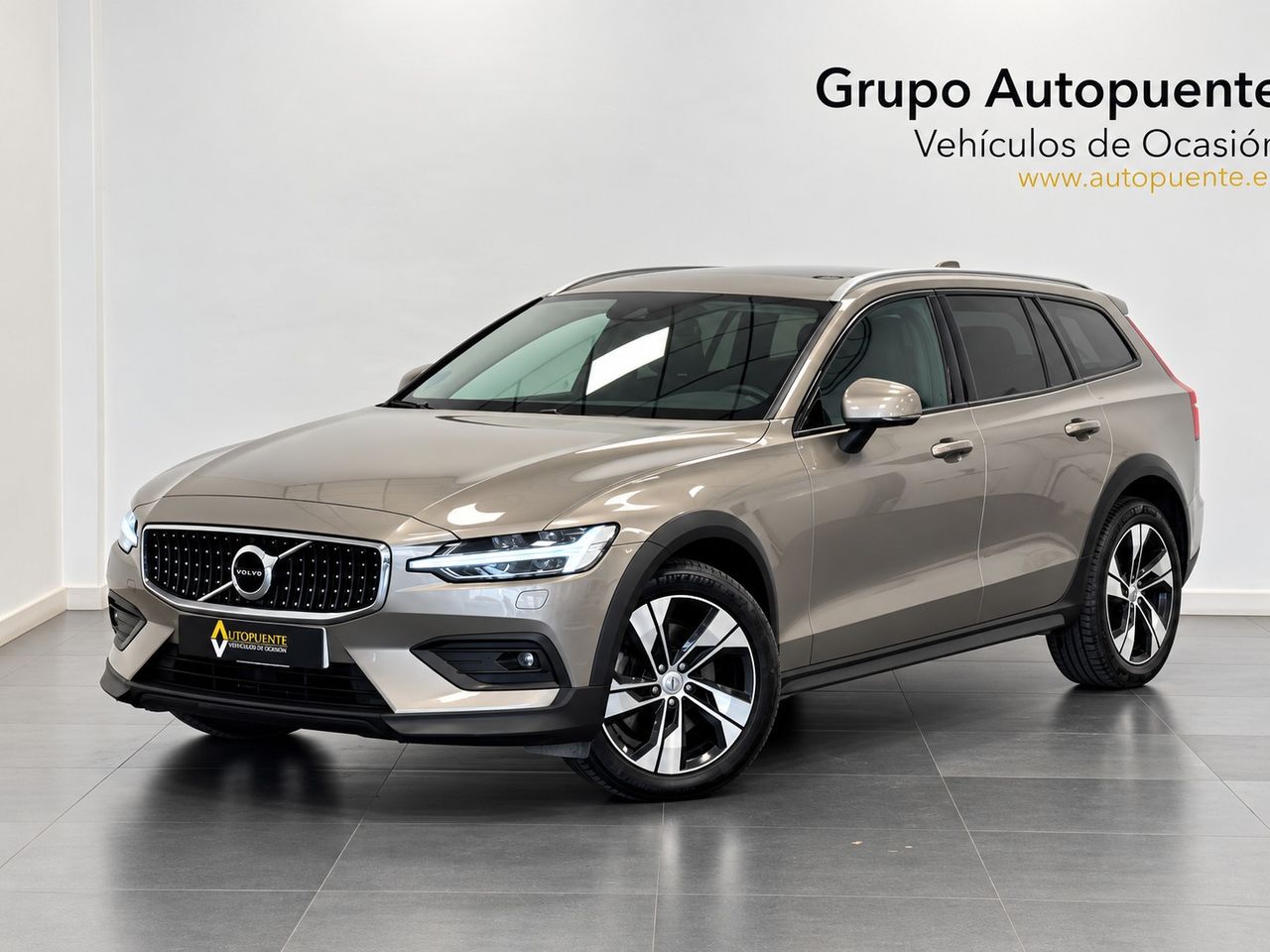 Volvo V60 Cross Country  2.0 B4 D PRO AUTO miniatura 7