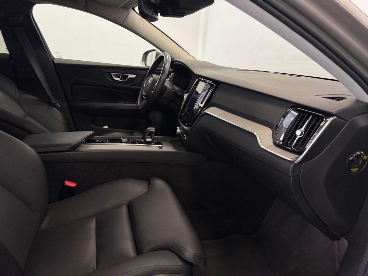 Volvo V60 Cross Country  2.0 B4 D PRO AUTO foto 13