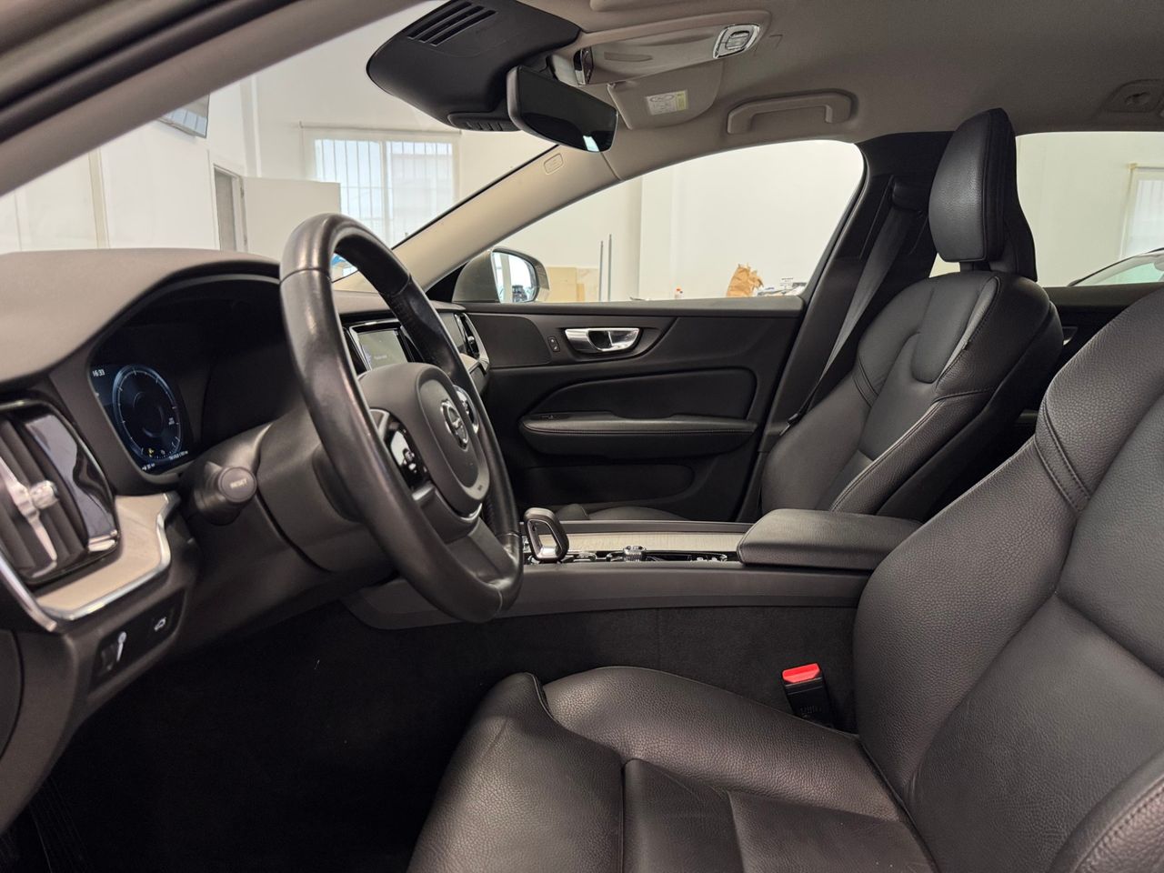 Volvo V60 Cross Country  2.0 B4 D PRO AUTO foto 15