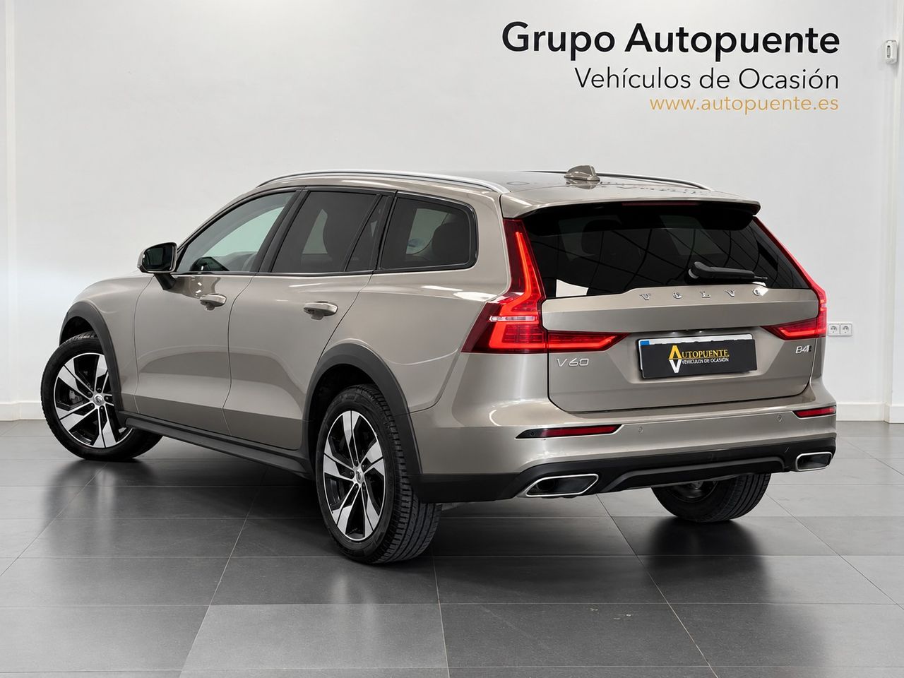 Volvo V60 Cross Country  2.0 B4 D PRO AUTO foto 5