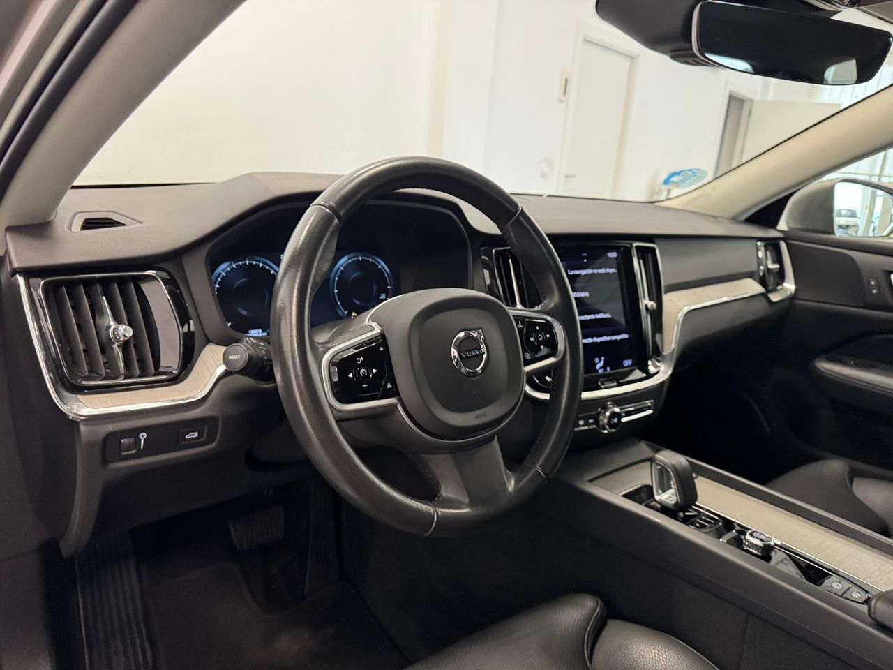 Volvo V60 Cross Country  2.0 B4 D PRO AUTO foto 8