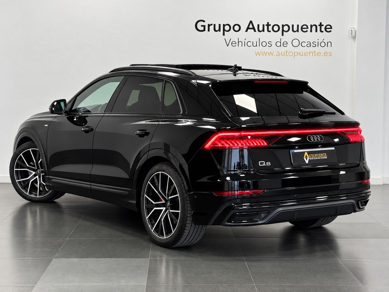Audi Q8 55TFSI QUATTRO miniatura 5