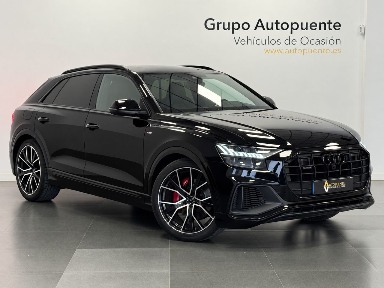 Audi Q8 55TFSI QUATTRO foto 2