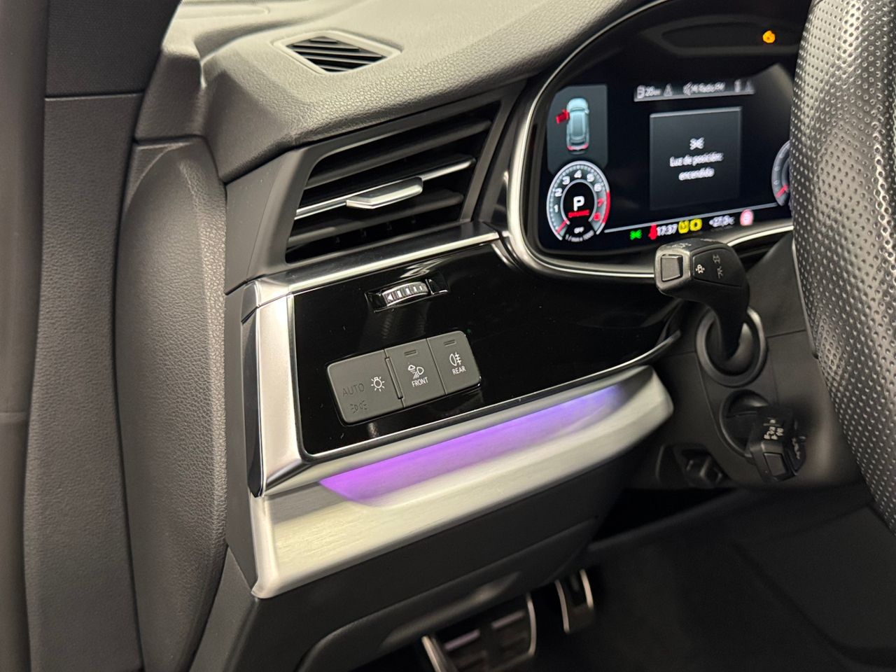 Audi Q8 55TFSI QUATTRO foto 18
