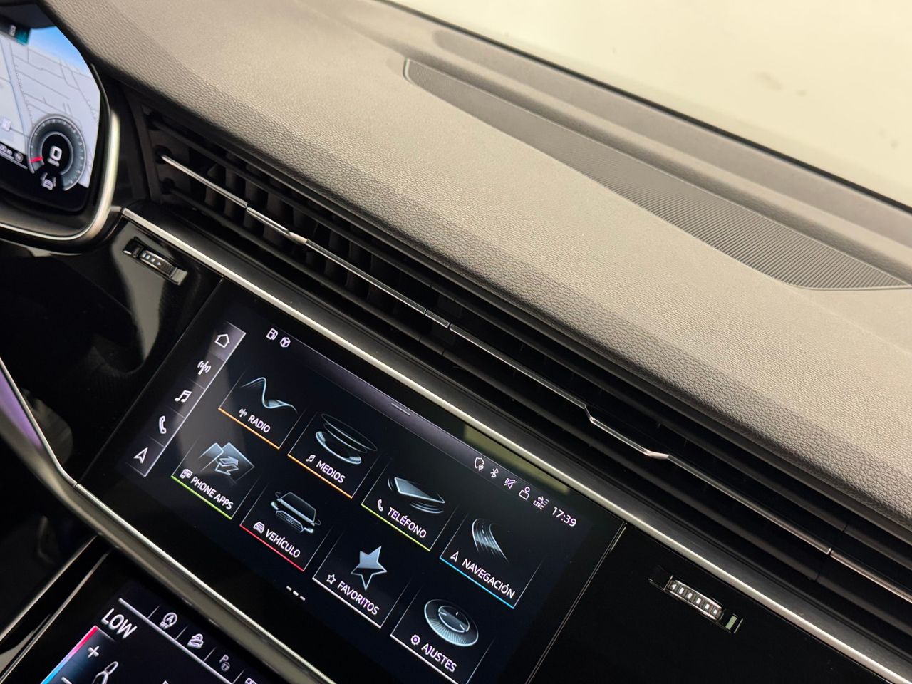 Audi Q8 55TFSI QUATTRO foto 34