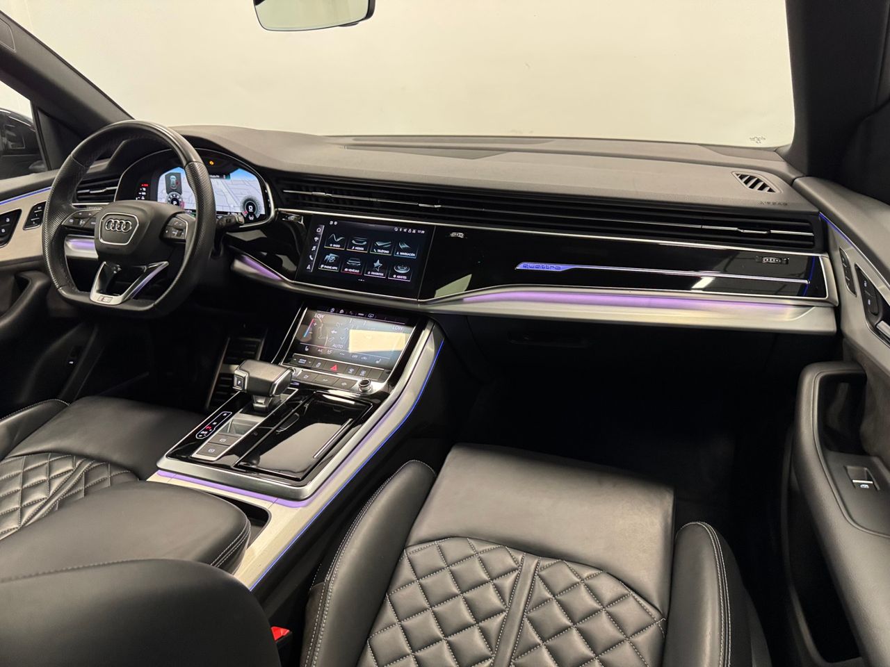 Audi Q8 55TFSI QUATTRO foto 11