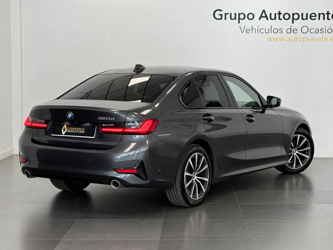 BMW Serie 3 320D AUTO foto 4